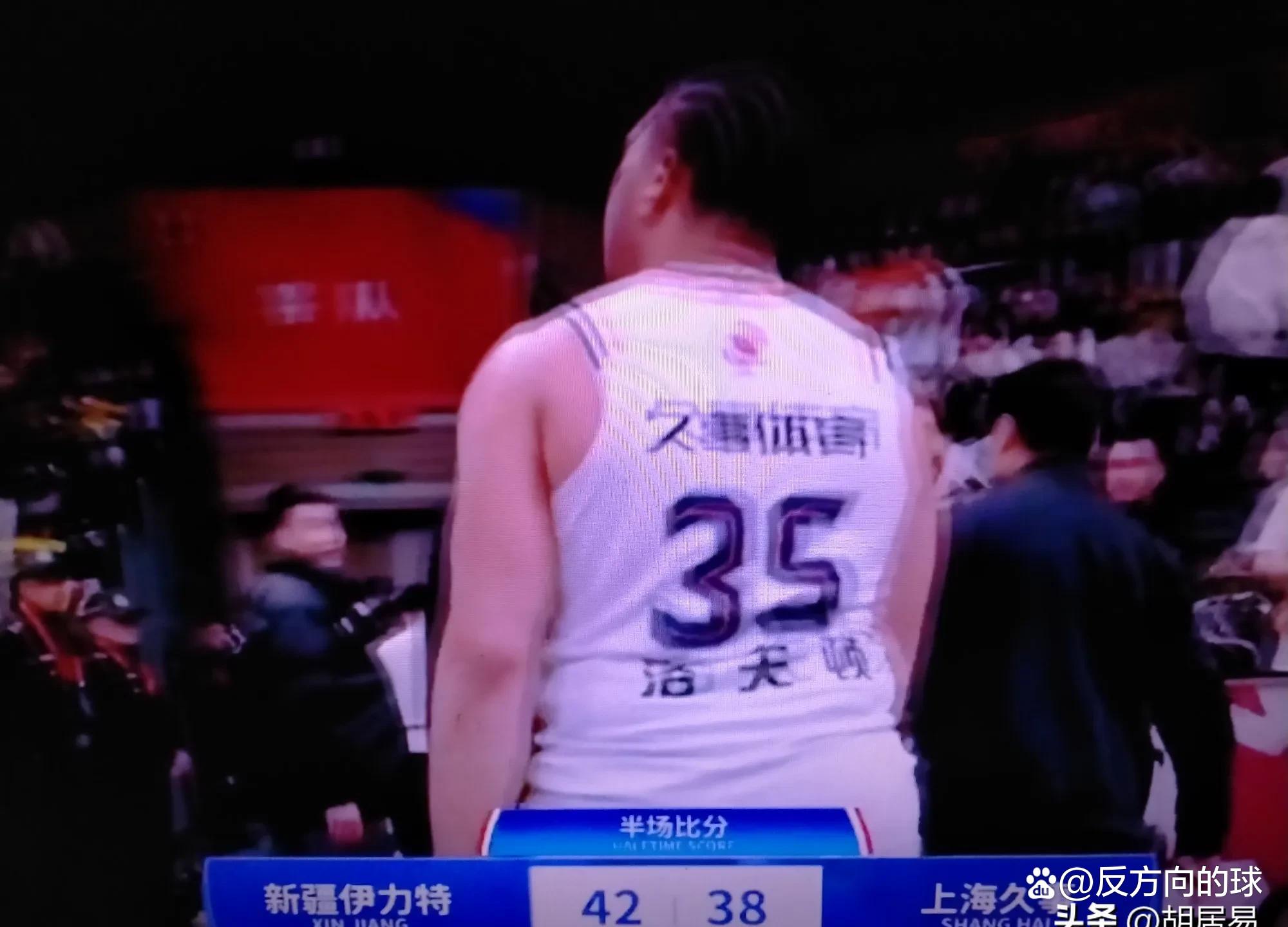 里程碑夜！拜仁慕尼黑手感冰凉，CBA季后赛今晨刷纪录，更衣室稳定，身体对抗强度拉满的简单介绍