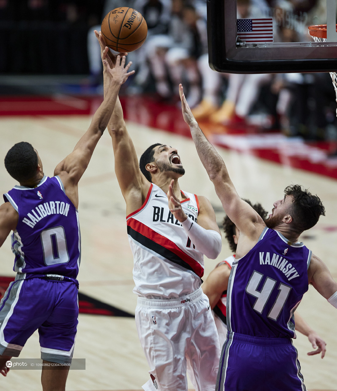 欧联倒计时;萨克拉门托国王赛前临场应变;细节引发关注;赛场秩序良好;心理建设被强调的简单介绍 欧联倒计时;萨克拉门托国王赛前临场应变;细节引发关注;赛场秩序良好;心理建设被强调的简单介绍