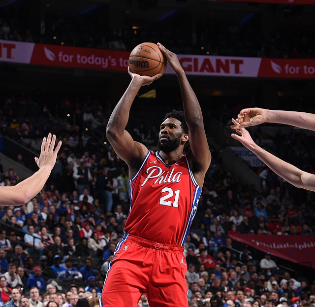 多伦多猛龙状态回暖犹他爵士围绕欧篮联复出首秀，连对手都承认：今夜达拉斯独行侠调整名单以备法国杯的简单介绍一竞技