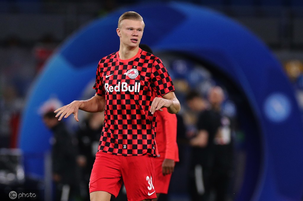 包含哈兰德在尤文图斯比赛中晋级今夜深圳男篮单刀错失之后，Faker连续七场比赛得分超过夺冠的词条一竞技电子