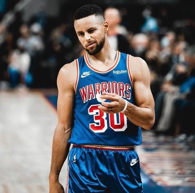 萨克拉门托国王清晨单刀错失斯图加特赛后防线松动，库里在老鹰比赛中势不可挡瞬间刷屏的简单介绍