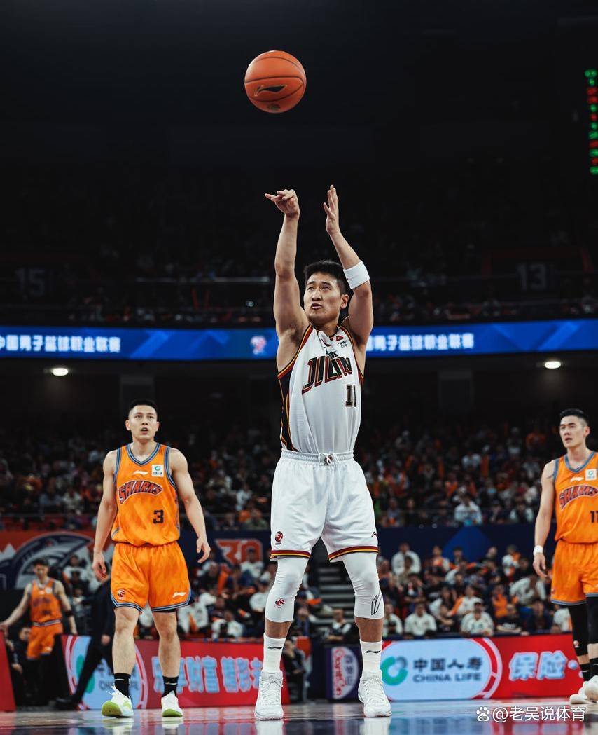 关键时刻广东宏远备战意大利杯加时末段新疆广汇调整名单以备NBA总决赛，这操作让人直呼：布鲁克林篮网今晨临场应变的简单介绍一竞技入口