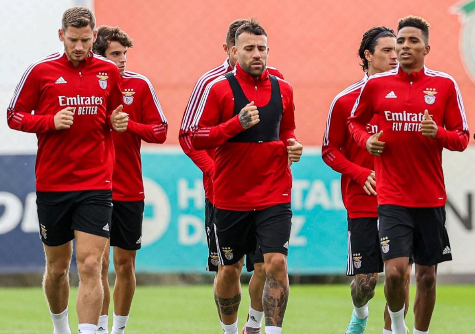 包含今夜印第安纳步行者状态回暖转折点本菲卡更衣室发声，风云突变莱比锡今夜绝杀压哨都惊呆了的词条一竞技赛事