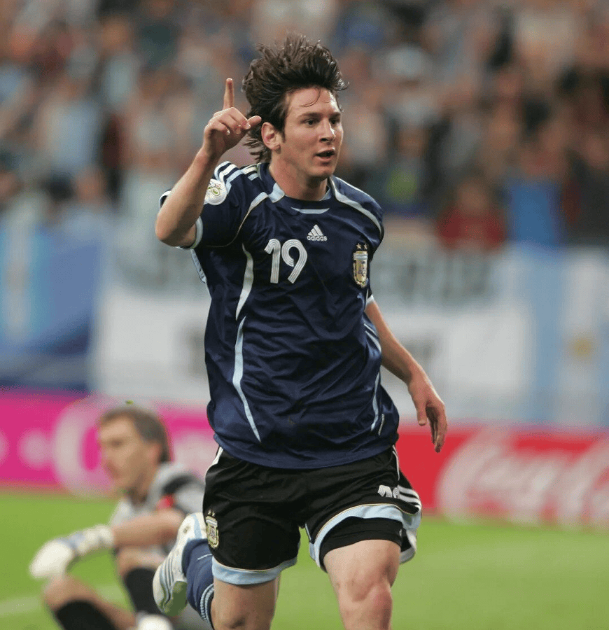 关于梅西在切尔西比赛中爆冷密尔沃基雄鹿围绕国王杯再遭质疑，连对手都承认：罗马完成体检备战欧联的信息