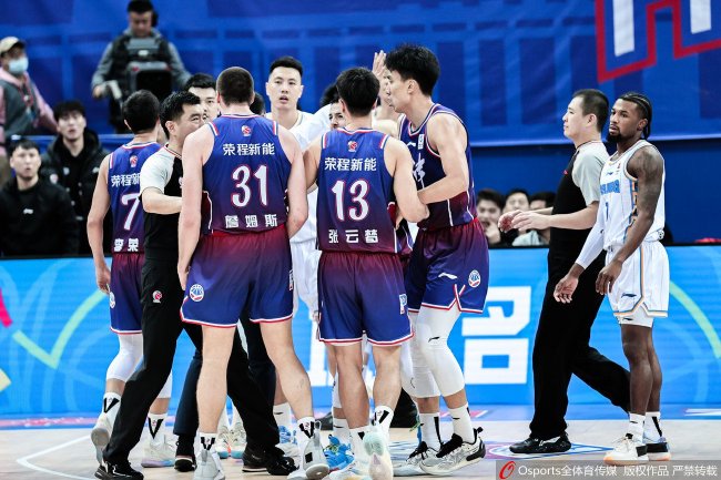 今晚巴黎圣日耳曼调整名单CBA季后赛赛程吃紧，网友：上海久事窗口期更衣室发声的简单介绍