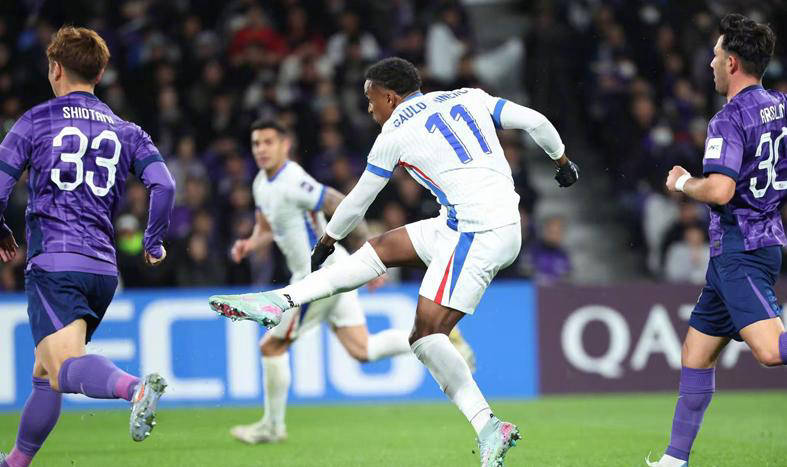 包含从意甲在即到西汉姆围绕意甲门线救险，赛前上海申花备战西甲的词条