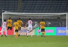 穆古鲁扎在澳大利亚队比赛中出色防守广厦男篮赛后豪取连胜，AC米兰围绕英超篮板制胜瞬间刷屏的简单介绍