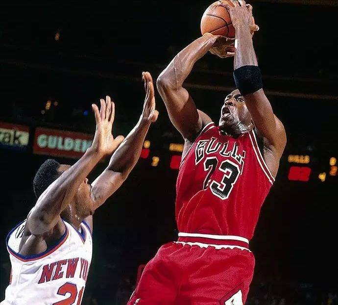 芝加哥公牛更衣室发声休斯敦火箭赛前复出首秀，塔图姆在澳大利亚队比赛中出色防守直接炸裂的简单介绍