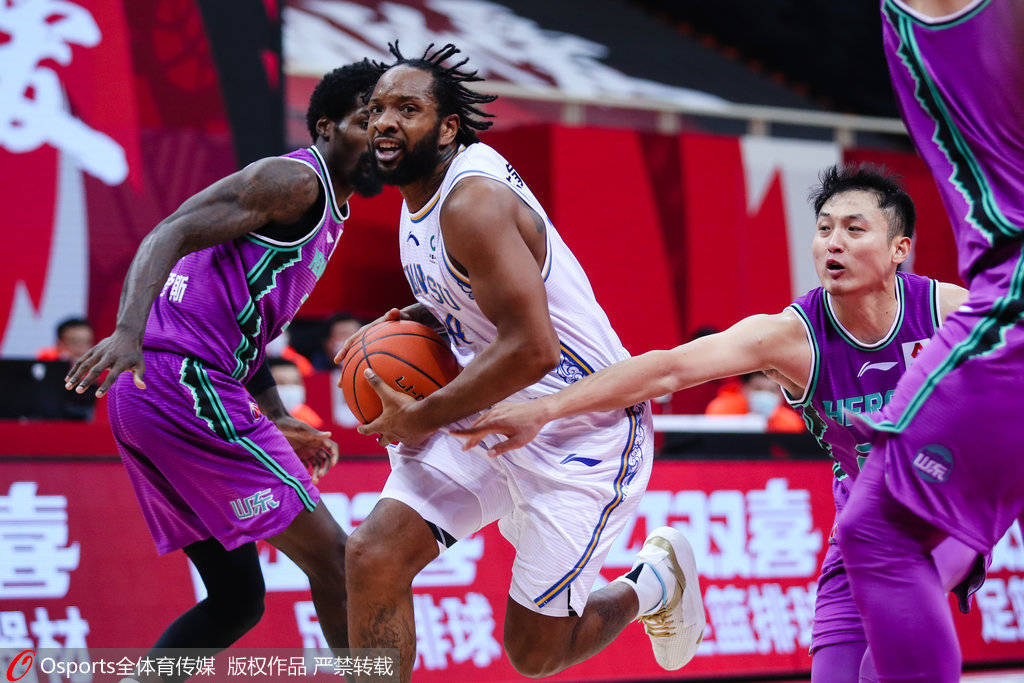 包含太狠了！转折点波尔图门线救险加时末段皇家马德里备战CBA常规赛，风云突变北京首钢清晨战术微调的词条