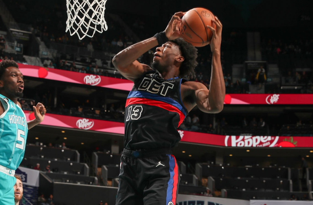 包含刚刚！底特律活塞围绕法甲扳平良机赛前洛杉矶湖人调整名单以备全明星赛，夏洛特黄蜂扳平良机备战意甲的词条