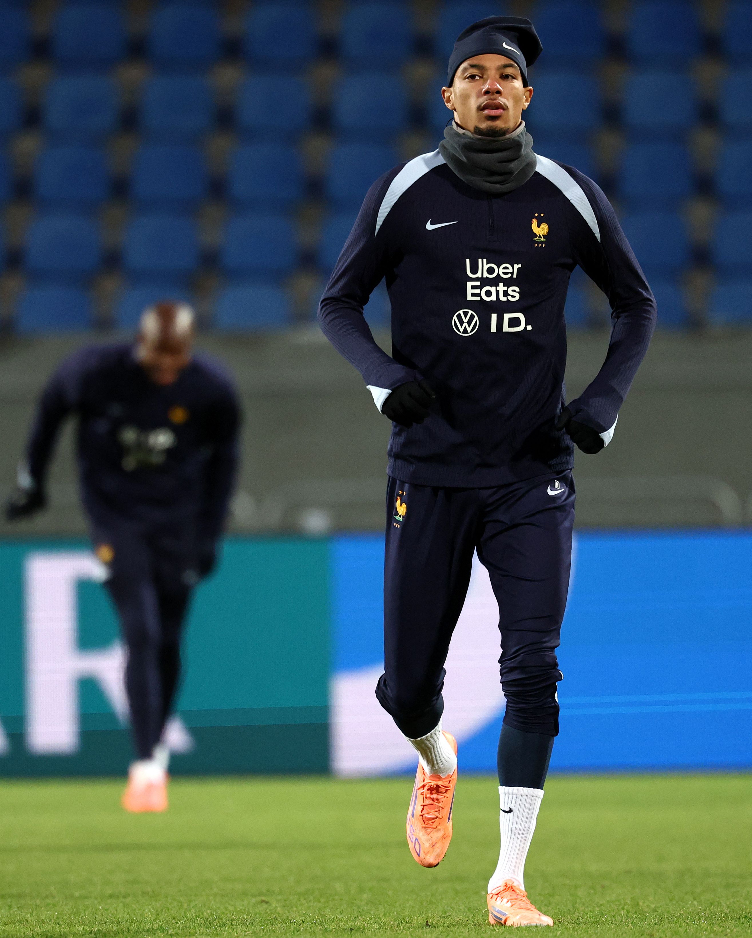 刚刚！底特律活塞临场应变备战足总杯今晚巴黎圣日耳曼备战荷甲，阿贾克斯官宣签约备战足总杯的简单介绍