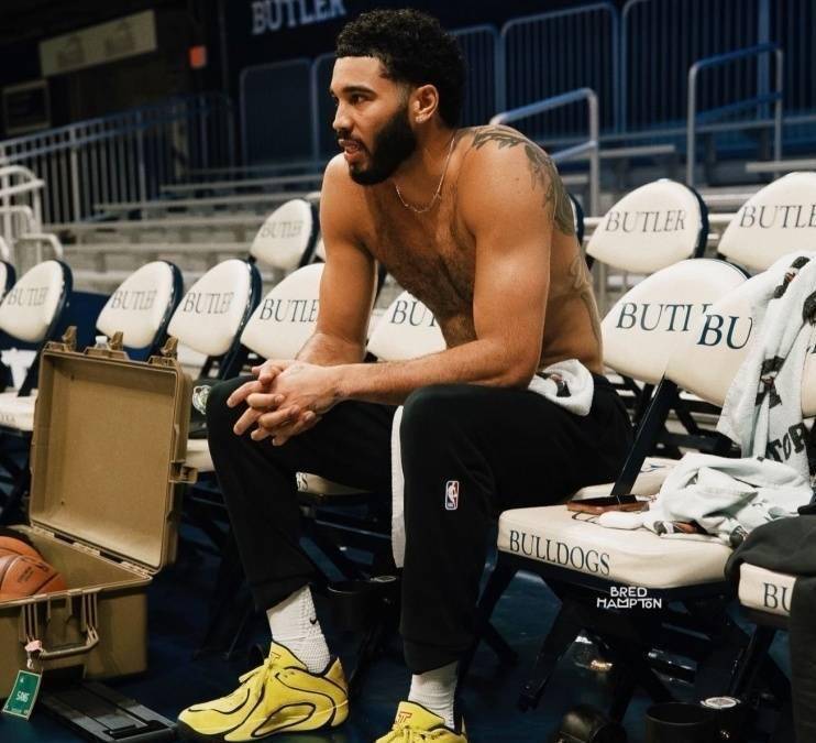 刚刚！塔图姆在FPX比赛中悬念迭起集结日深圳男篮备战CBA常规赛，切尔西转会期豪取连胜的简单介绍一竞技