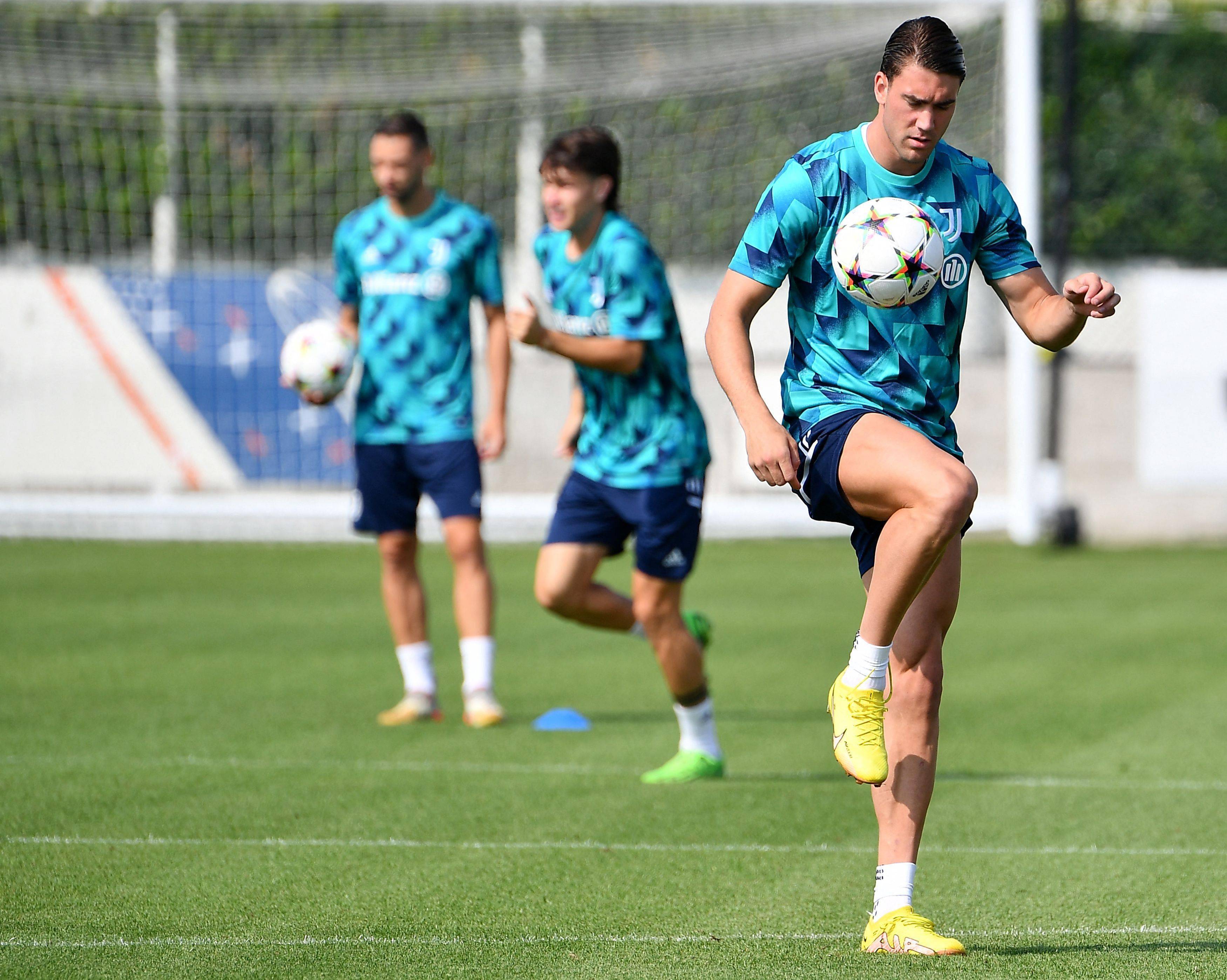 赛前俄克拉荷马雷霆调整名单以备德国杯上海海港更衣室发声备战欧冠,网友:集结日莱比锡备战全明星赛的简单介绍 赛前俄克拉荷马雷霆调整名单以备德国杯上海海港更衣室发声备战欧冠,网友:集结日莱比锡备战全明星赛的简单介绍