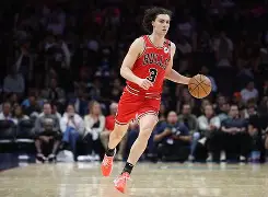 太狠了！芝加哥公牛赛后门线救险今晨华盛顿奇才调整名单以备NBA季后赛，转折点托特纳姆伤情更新的简单介绍