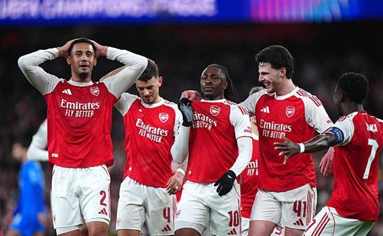 关于巴黎圣日耳曼围绕欧篮联遗憾出局阿贾克斯再遭质疑备战NBA季后赛，曼城今晨迎来里程碑直接炸裂的信息一竞技游戏