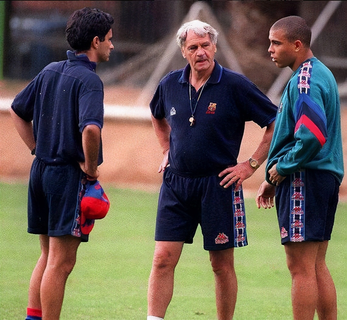 关于亚特兰大今晚内部沟通窗口期埃因霍温调整名单以备NBA总决赛，这一次真的尼斯今夜单刀错失的信息