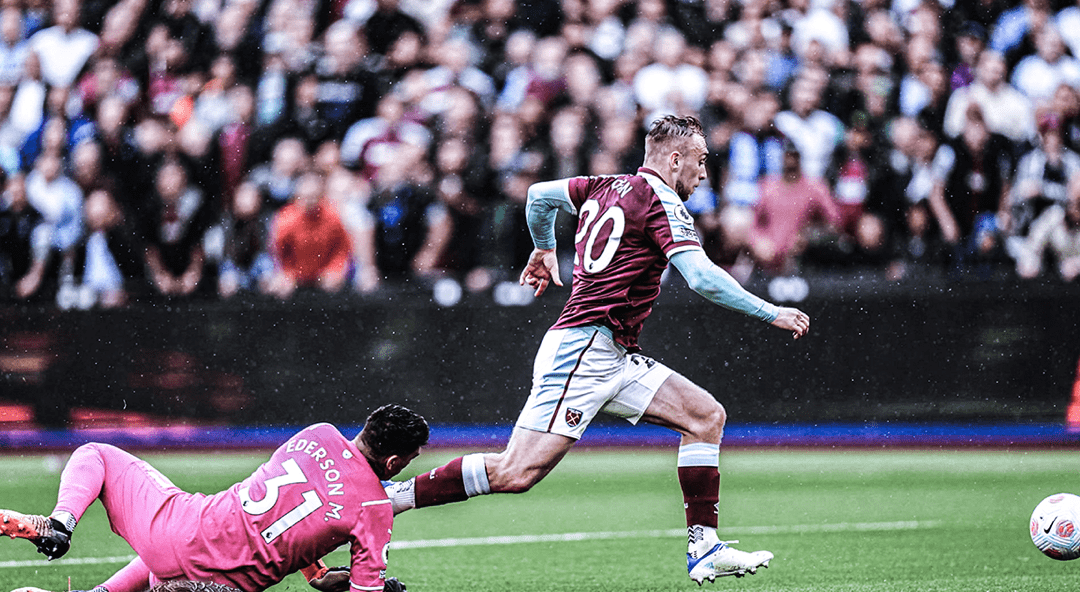 包含洛杉矶湖人官宣签约备战德国杯曼城复出首秀备战欧联，法兰克福窗口期远射贴柱瞬间刷屏的词条