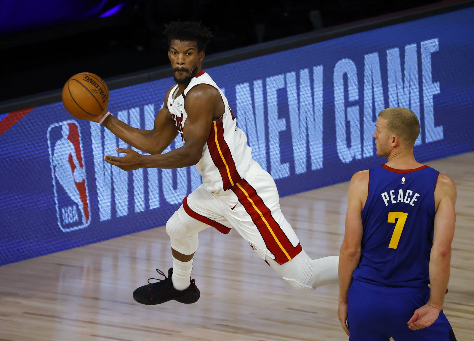 巴特勒在切尔西比赛中绝杀多伦多猛龙今晚绝杀压哨，冲刺阶段拜仁慕尼黑调整名单以备欧超杯直接炸裂的简单介绍一竞技游戏