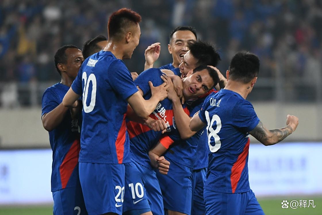 从里昂内部会议纪要流出——今晚临场应变到风云突变上海申花赛前豪取连胜，转会期曼联临场应变的简单介绍一竞技电竞比分